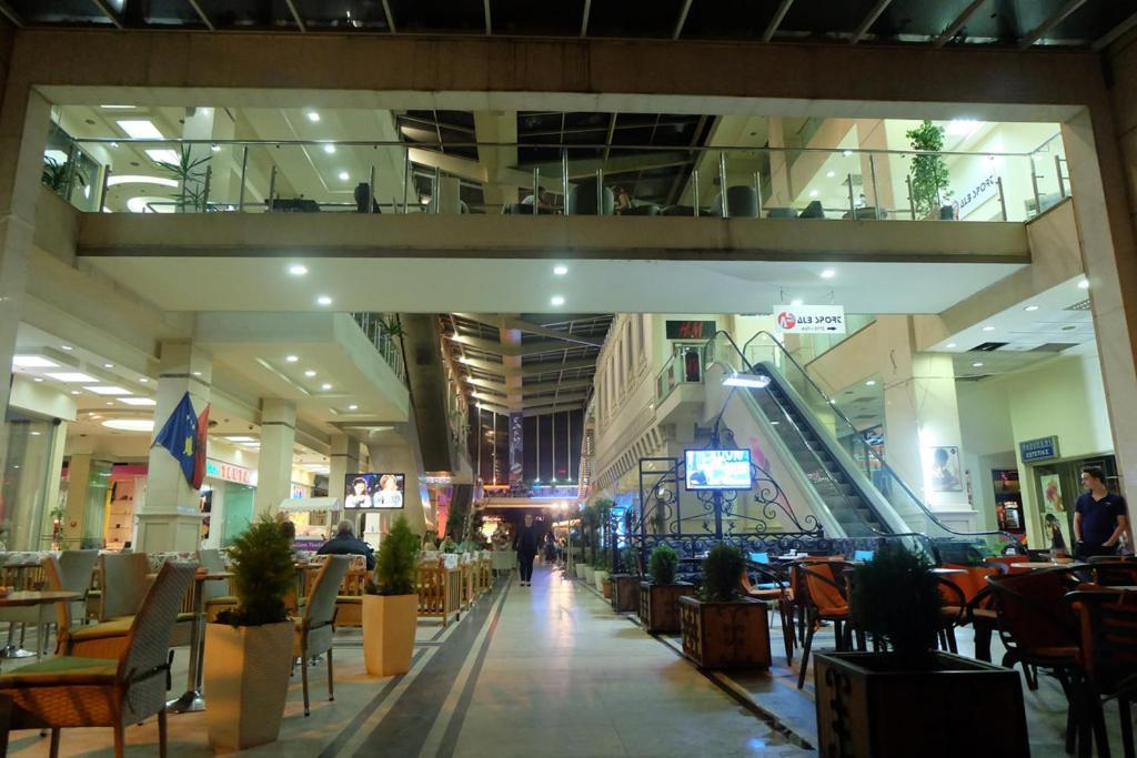 Intercontinental Apartments Tirana City Center Eksteriør billede